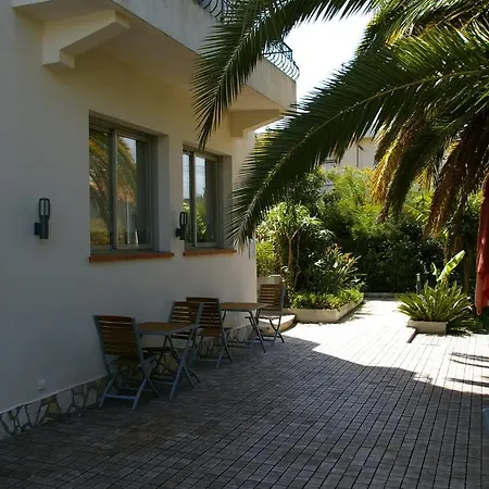 Mandara Ξενοδοχείο 3*